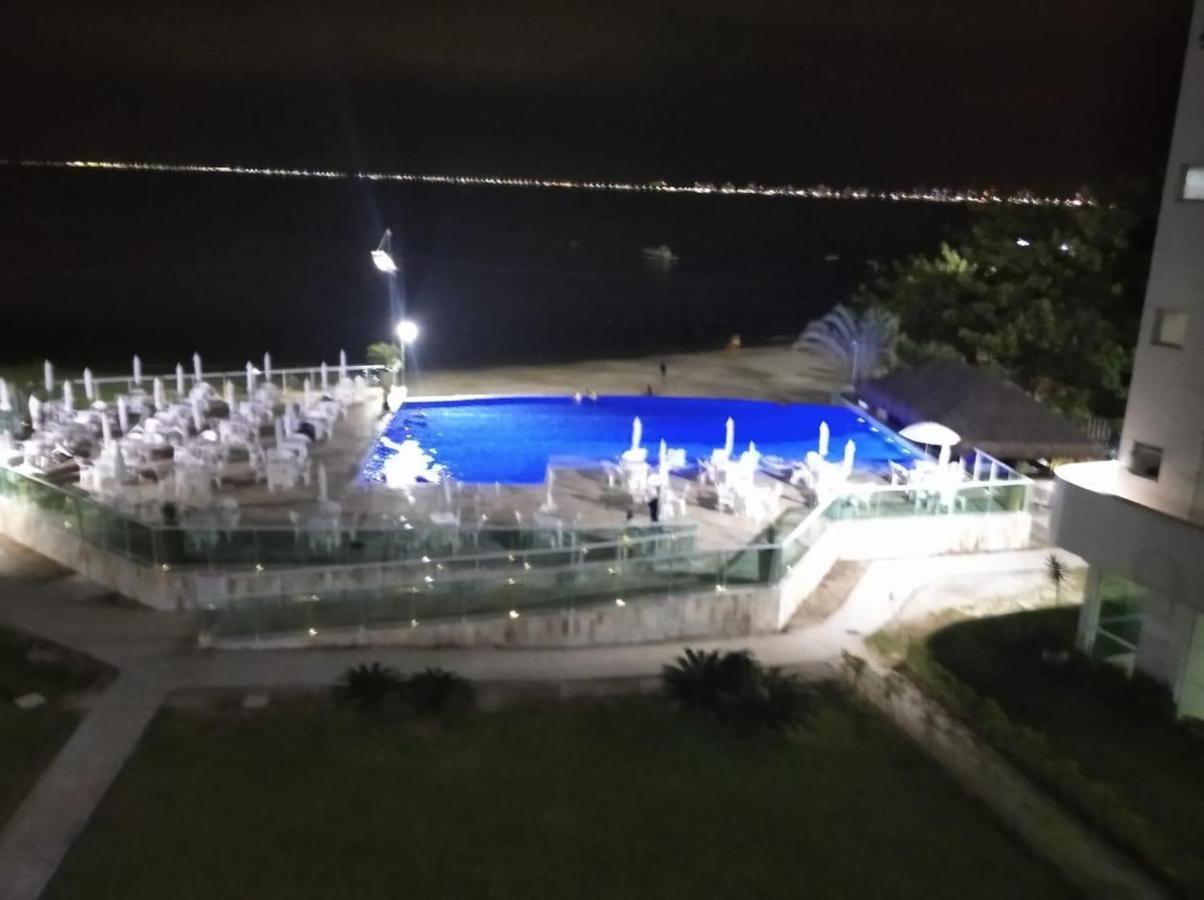 Apartamento Pe Na Areia Frente Para O Mar E Piscina Na Prainha Caraguatatuba Dış mekan fotoğraf